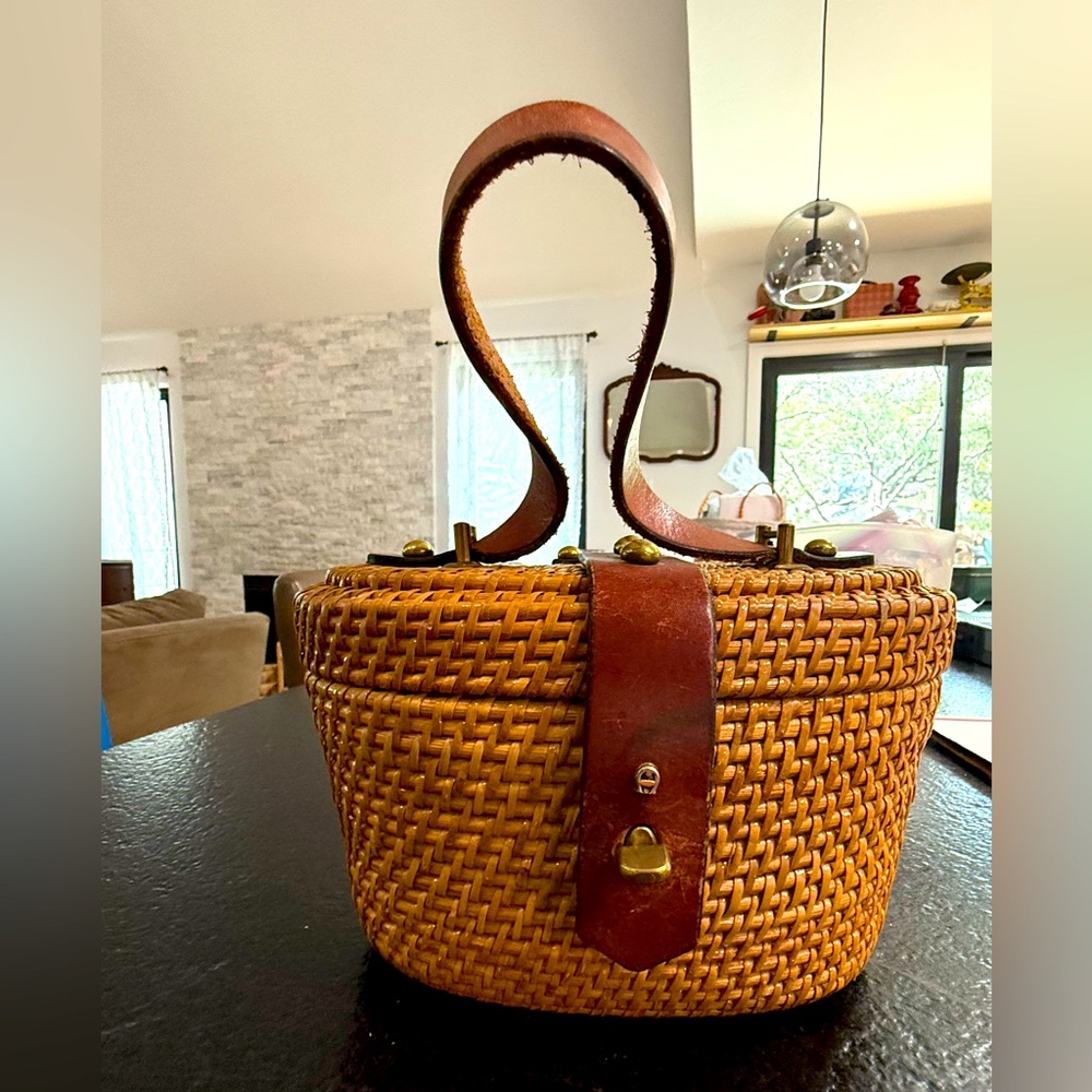 Vintage 1950s ETIENNE AIGNER Handmade Wicker Basket Box Bag – Munich, Germany